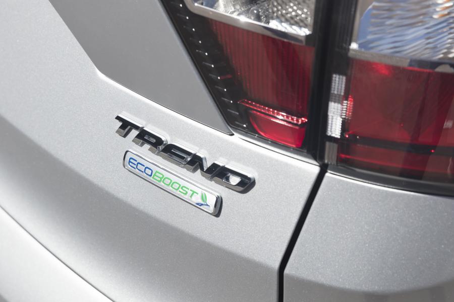 Логотип Ford Escape Trend 2016 года  (AU) (фото 34 из 44)